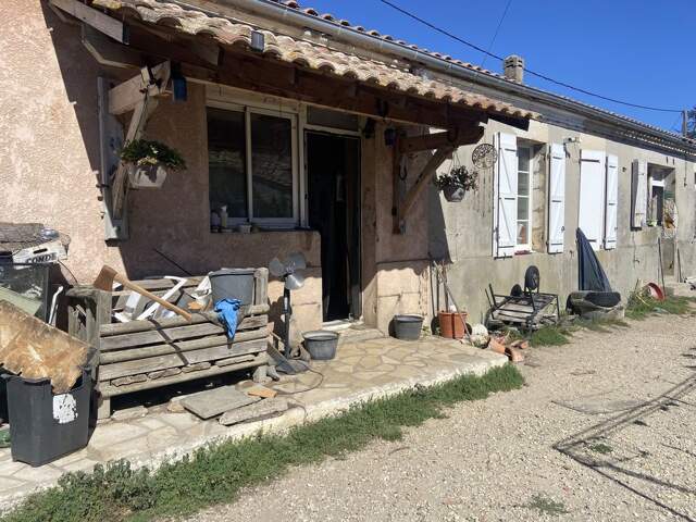 MAISON DE CAMPAGNE A RENOVER ENTIEREMENT ST ESTEPHE MARBUZET — photo du bien