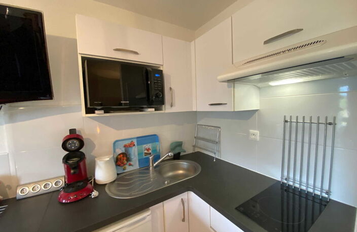 APPARTEMENT DE 25 M2 AVEC TERASSE COUVERTE — photo 3