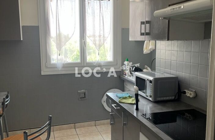 Location appartement 1 pièce 10 m² à Bron (69500) — photo 3