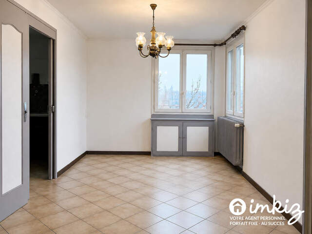 Opportunité à saisir : T4 de 58m² à fort potentiel — photo du bien