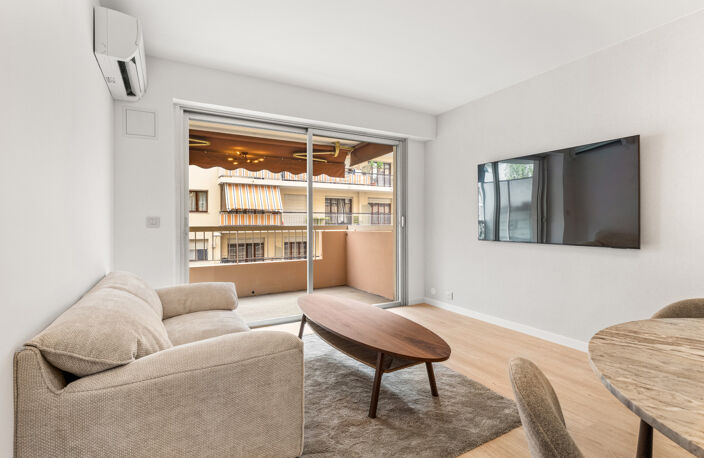 Nice - Le Port - Beau 3 pièces de 60 m² en étage — photo 3