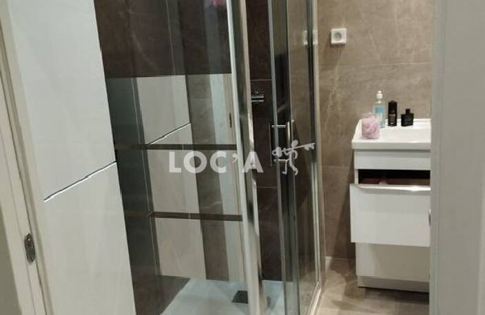 Location appartement 1 pièce 10 m² à Villeurbanne (69100) — photo 2