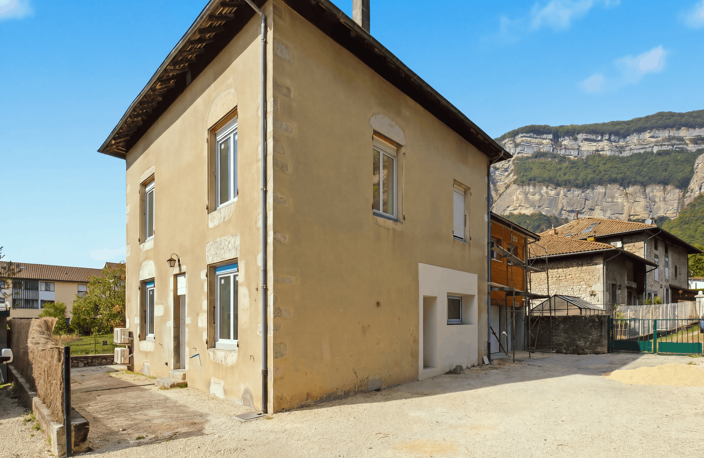 DPT (38) - A VENDRE - 5P - Rez-de-jardin - CROLLES — photo 2