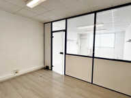 BUREAUX PROFESSIONNELS AVEC PARKING PRIVATIF - LOYER MENSUEL — photo 3