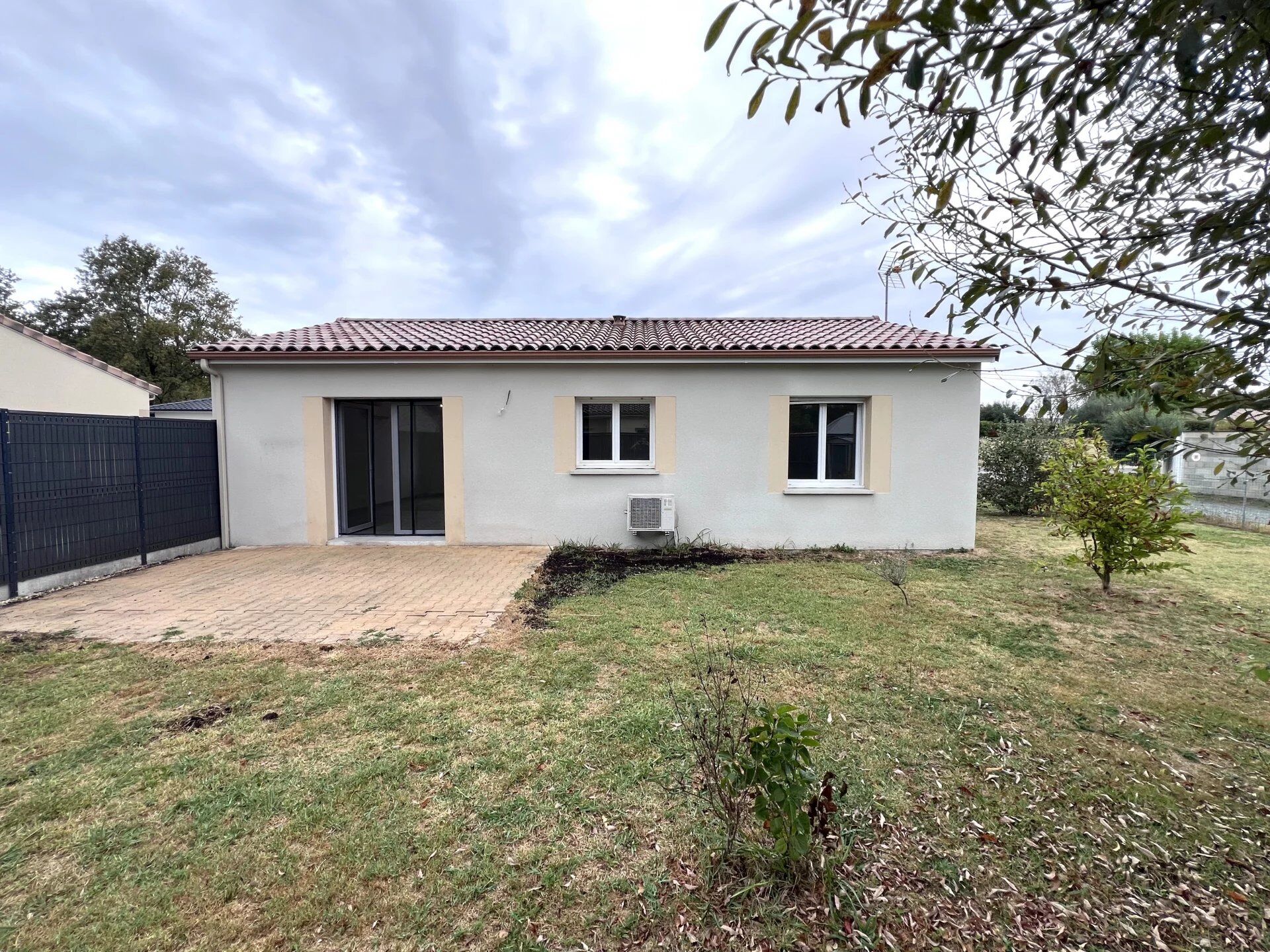 Maison 3 pièces 65 m² · à Arcins · 65 m² · 229 000 €