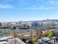 GRAND APPARTEMENT T2 AVEC BALCONS PARKING ET CAVE — photo 3