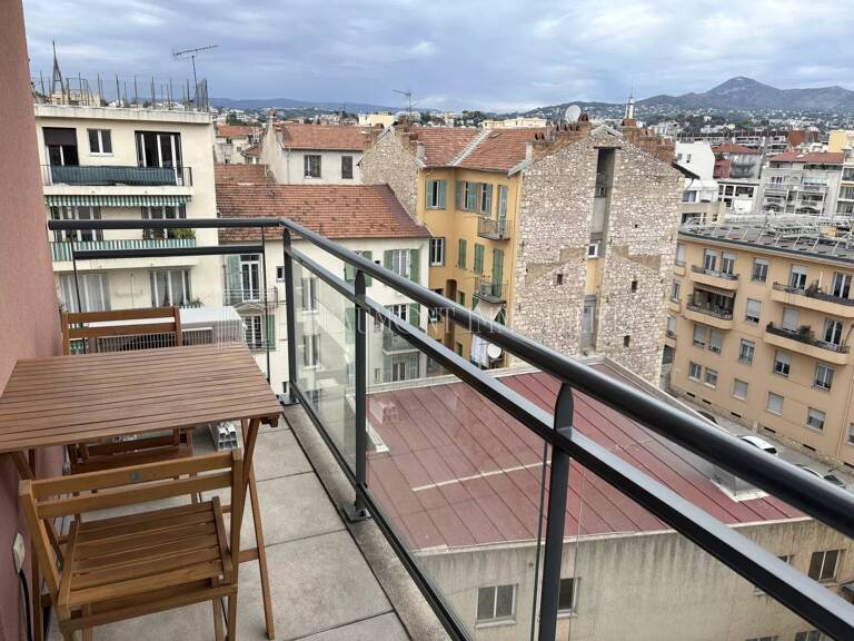 STUDIO DERNIER ETAGE — photo 1