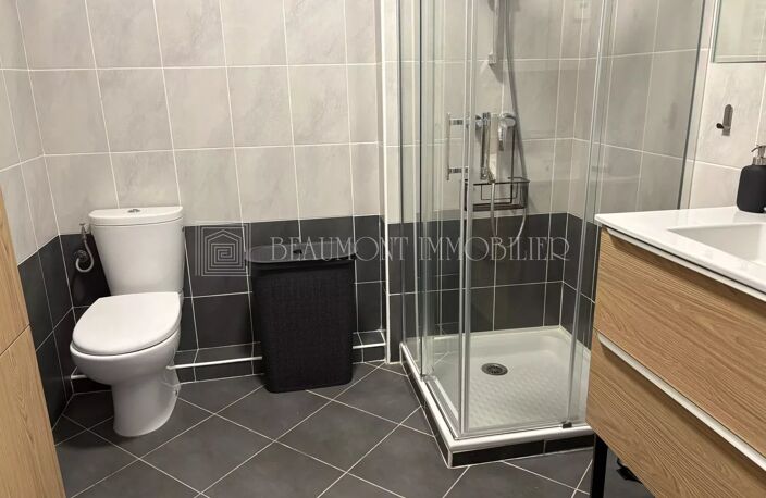STUDIO DERNIER ETAGE — photo 5