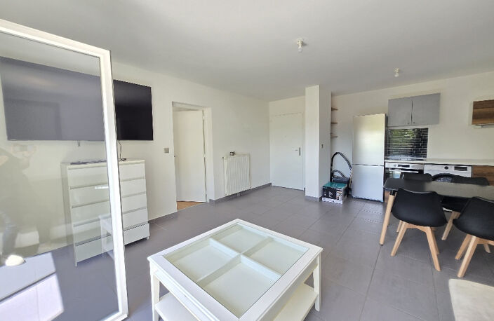 Appartement type 4 ENTIEREMENT MEUBLE 69350 LA MULATIERE — photo 2
