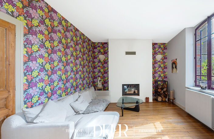 MAISON DE VILLE DE 250 M2 AVEC JARDIN EN CENTRE VILLE DE REI — photo 5