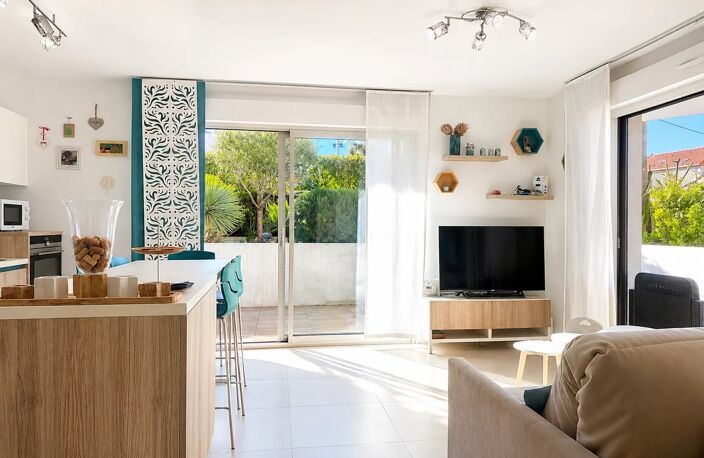 APPARTEMENT 2 PIECES EN RDJ - RESIDENCE RECENTE  - JUAN LES PINS — photo 3