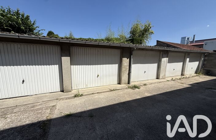 Vente Garage 14 m&sup2; — photo 2