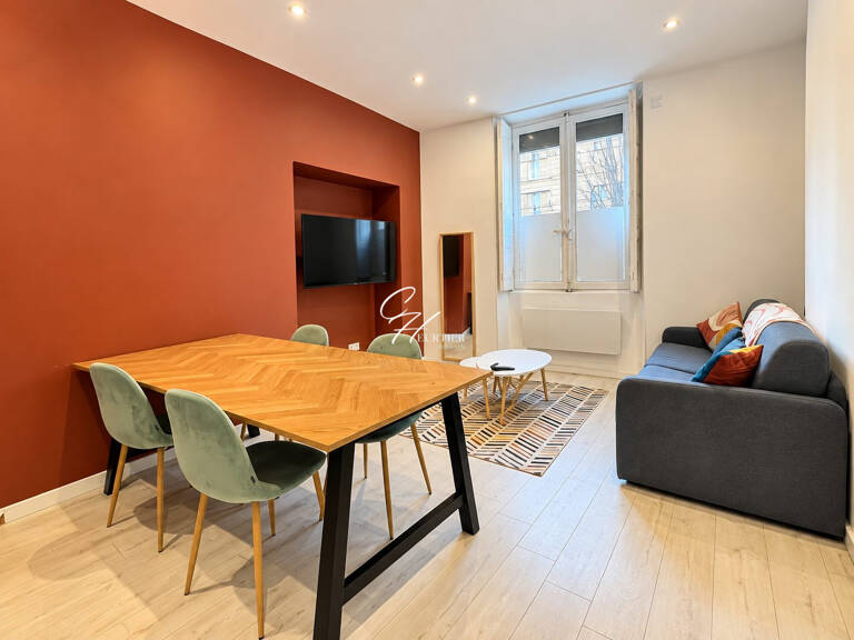 GRENOBLE - Appartement T2 - Rénové à neuf — photo 1