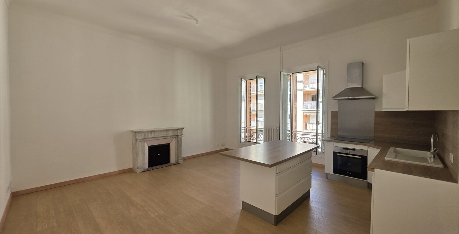 Appartement à louer Menton — photo 1