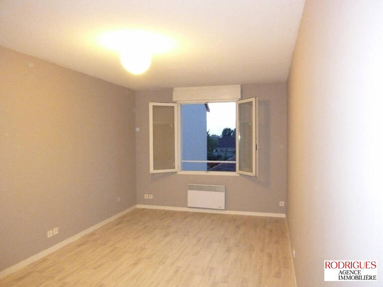 Appartement à louer BUXEROLLES — photo 1