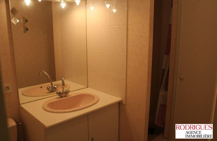 Appartement à louer BUXEROLLES — photo 4