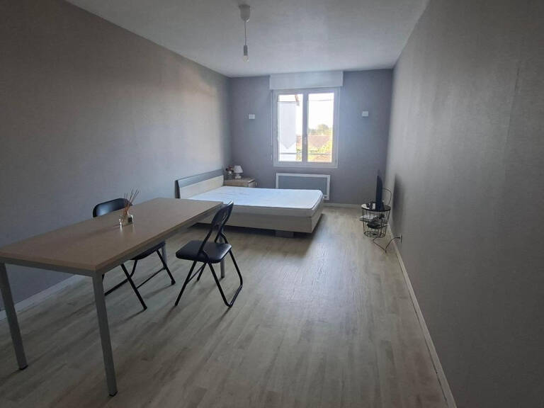 Appartement à louer BUXEROLLES — photo 1