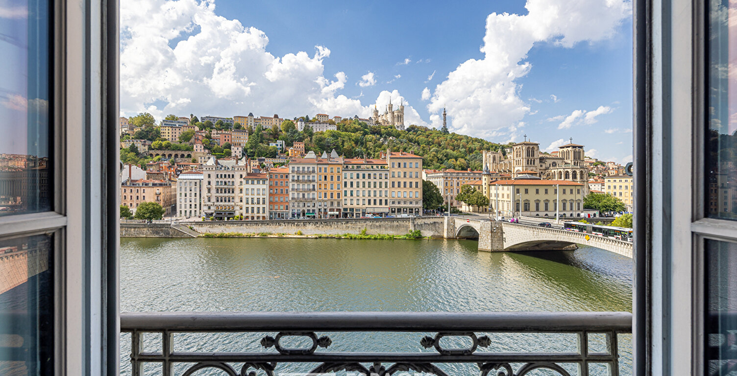 Appartement bourgeois avec vue Fourvière — photo 1