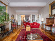 Très bel appartement bourgeois avec balcons Place Bellecour — photo 2