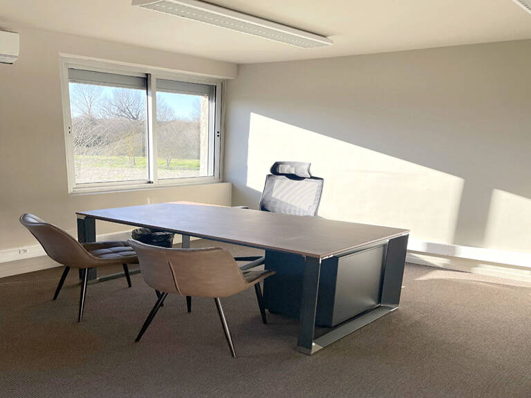Bureaux Aix En Provence 1 pièce(s) 12 m2 — photo 1
