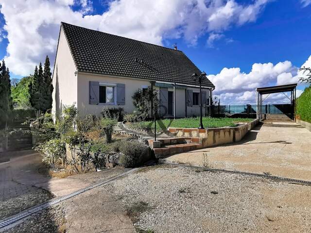 VINEUIL - MAISON 5 CHAMBRES — photo du bien