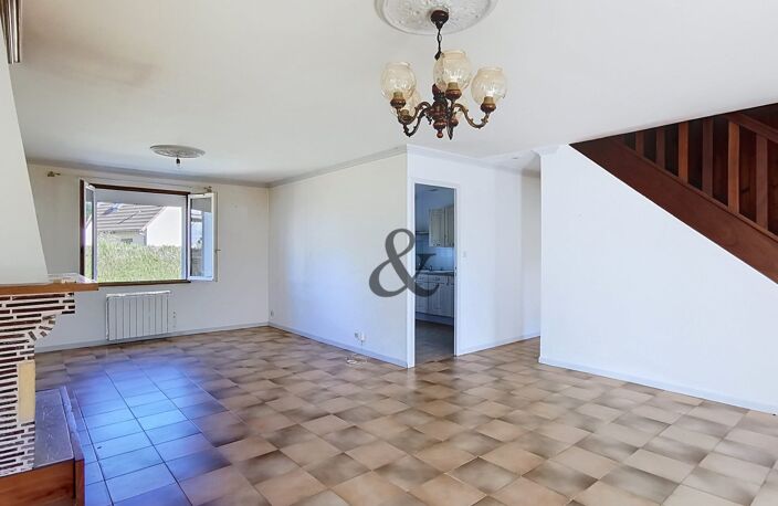 VINEUIL - MAISON 5 CHAMBRES — photo 3