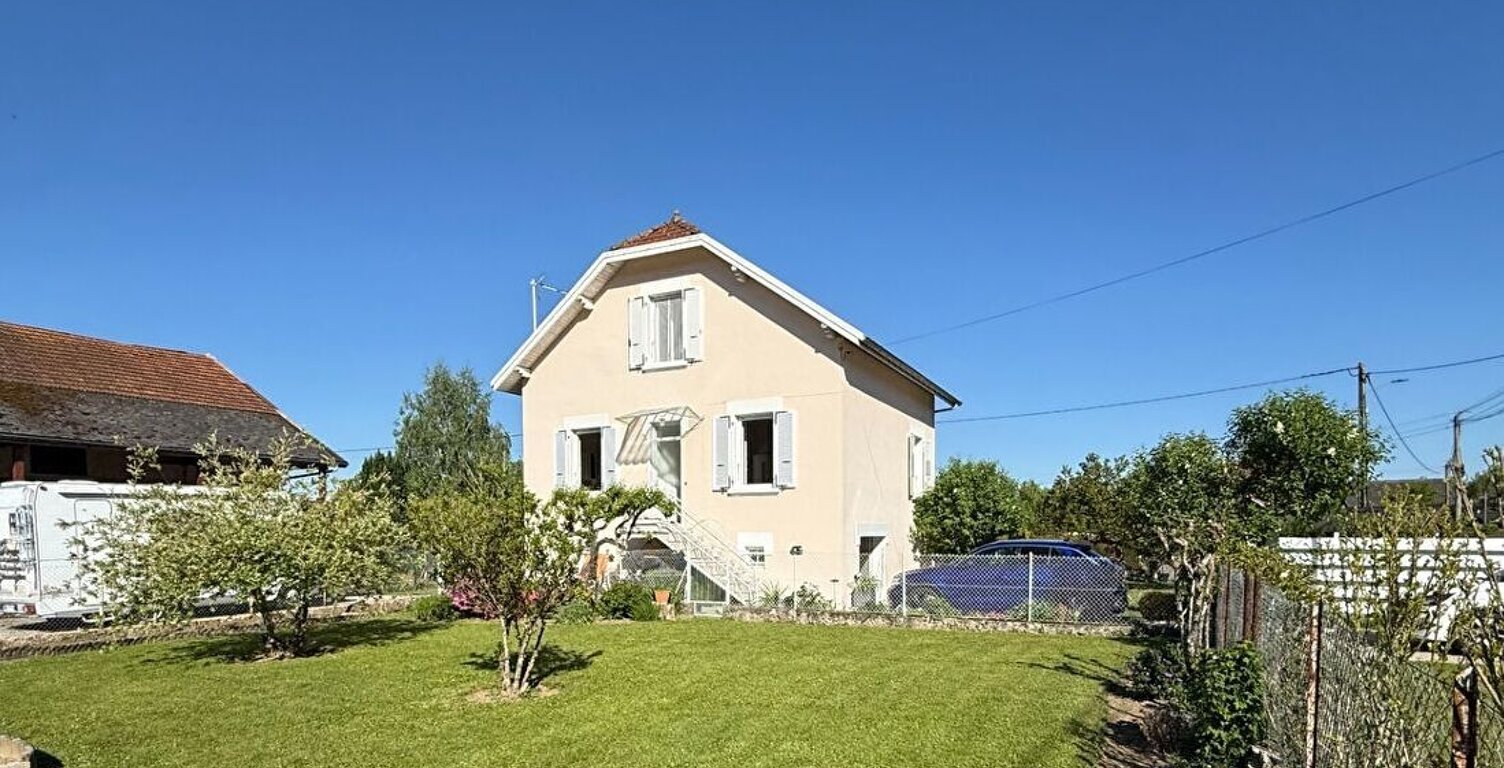 Maison  4 pièce(s) 94.42 m2 , terrain , atelier et cave - SAINT BERON — photo 1