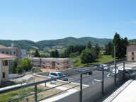 - Vaugneray - Appartement T3  62 M² avec terrasse — photo 2