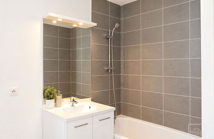 - Vaugneray - Appartement T3  62 M² avec terrasse — photo 5