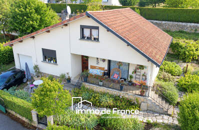 Maison T6 sur deux niveaux , garage et terrain — photo du bien