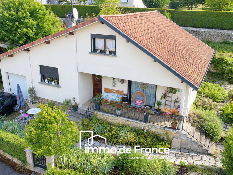 Maison T6 sur deux niveaux , garage et terrain — photo 1