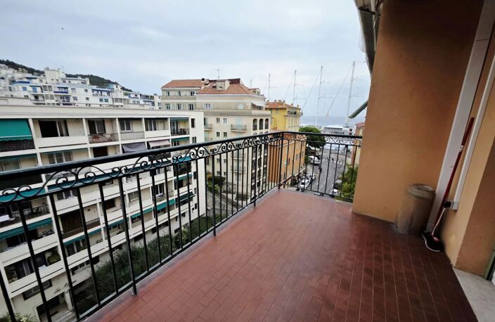PERLE RARE AU PORT DE NICE (RÉSIDENCE NEPTUNE) — photo 2