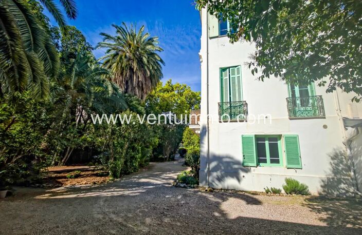 Au sein d' une propriété classée, superbe T3 avec jardin privati — photo 2