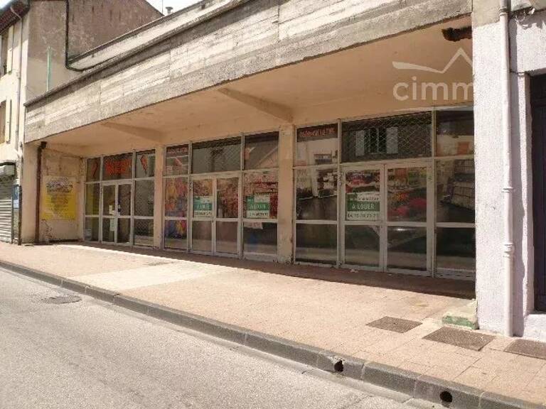Local commercial — photo 1