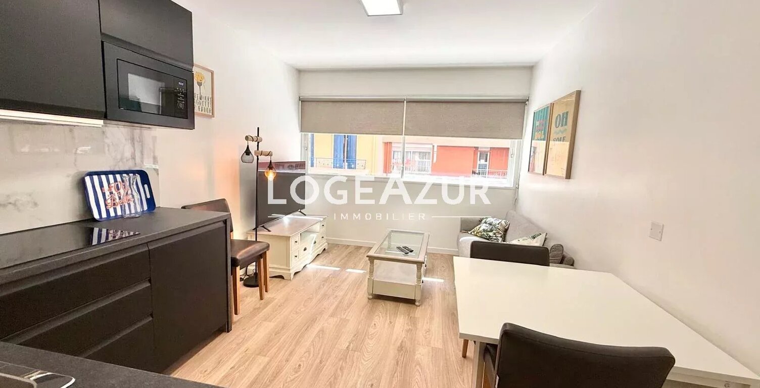 LOCATION MEUBLÉE APPARTEMENT ANTIBES CENTRE VILLE 2 CHAMBRES — photo 1