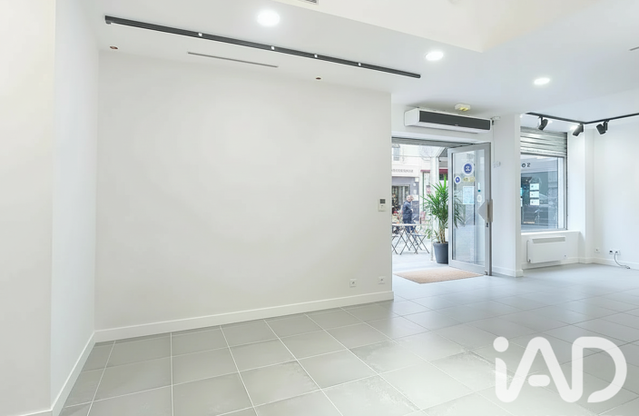 Vente Local commercial 100 m&sup2; — photo 2