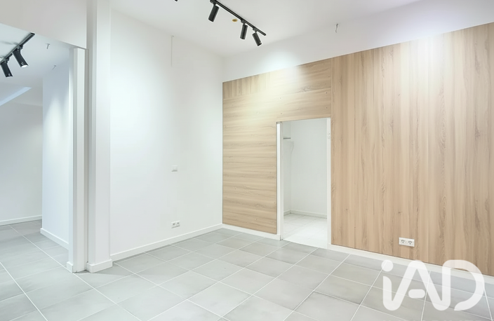 Vente Local commercial 100 m&sup2; — photo 3