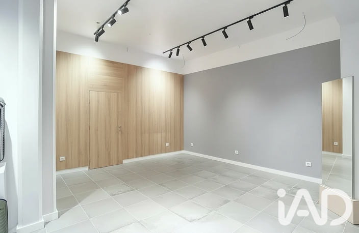 Vente Local commercial 100 m&sup2; — photo 4