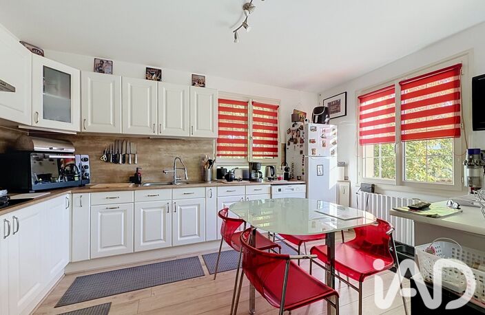 Vente Maison/villa 9 pièces — photo 2