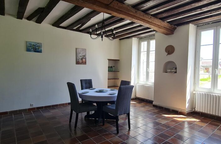 Belle propriété rénovée et bordée par une rivière — photo 5