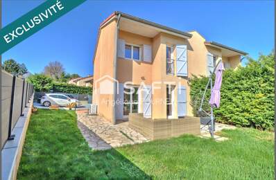 Maison mitoyenne d'un côté - 3 chambres/Possible 4- Garage + stationnement - Terrain clos de 277m² — photo du bien