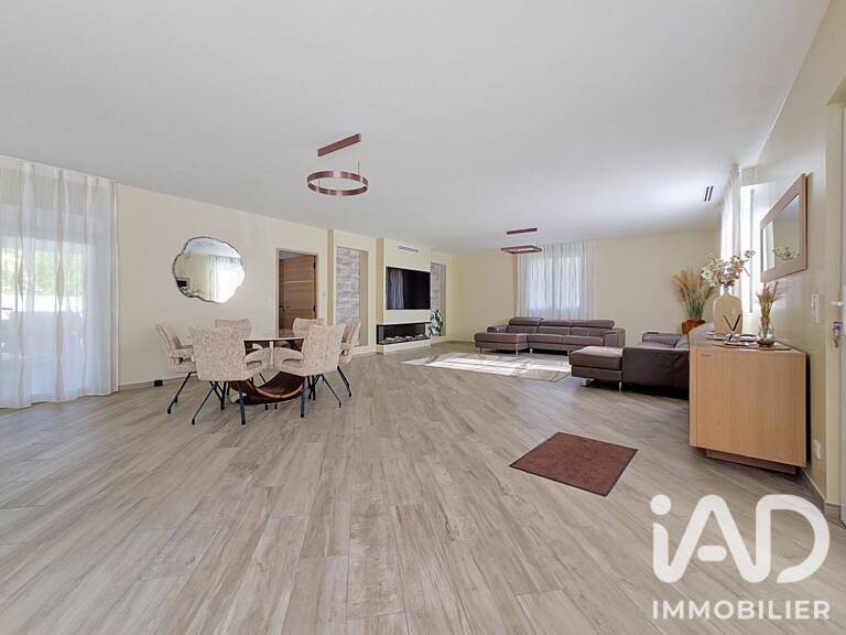 Vente Maison/villa 9 pièces — photo 1
