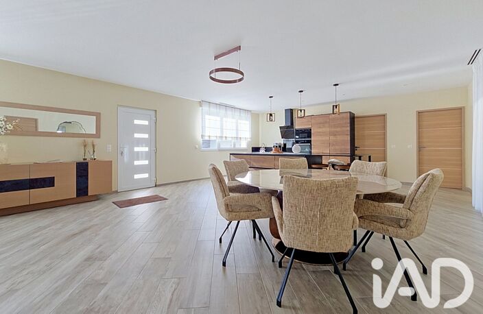 Vente Maison/villa 9 pièces — photo 3