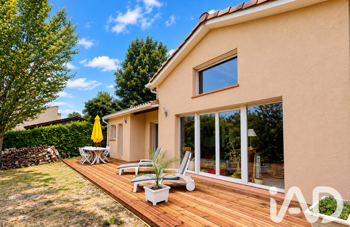 Vente Maison/villa 8 pièces — photo 2