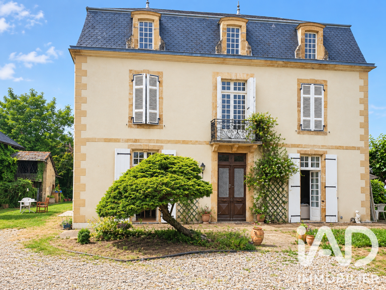 Vente Maison/villa 9 pièces — photo 1