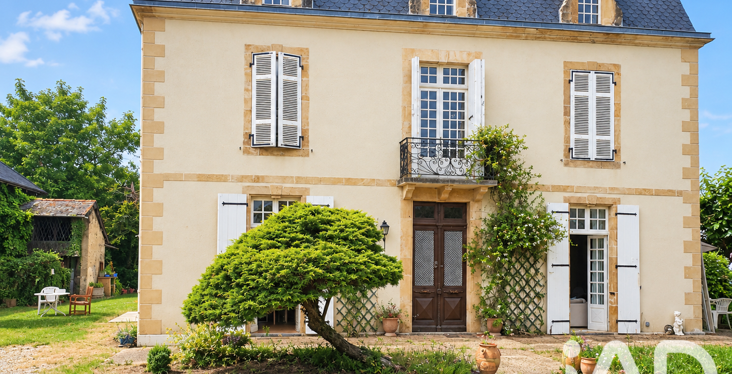 Vente Maison/villa 9 pièces — photo 1