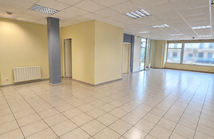Local commercial à vendre 110m2 proche Place de La Républiqu — photo 3