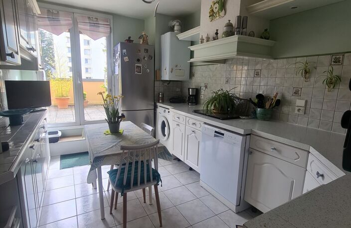 Vente Appartement 5 pièces — photo 2
