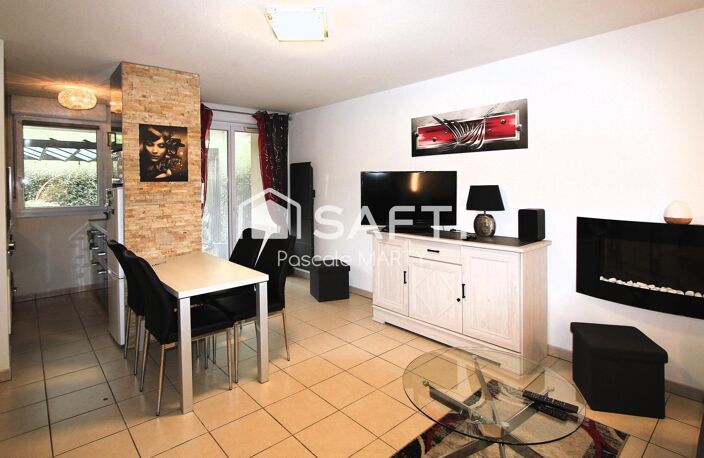 T2 rénové, terrasse, pergola, 2 parkings, piscine. — photo 4