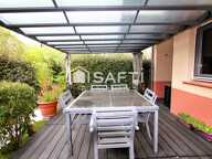 T2 rénové, terrasse, pergola, 2 parkings, piscine. — photo 2